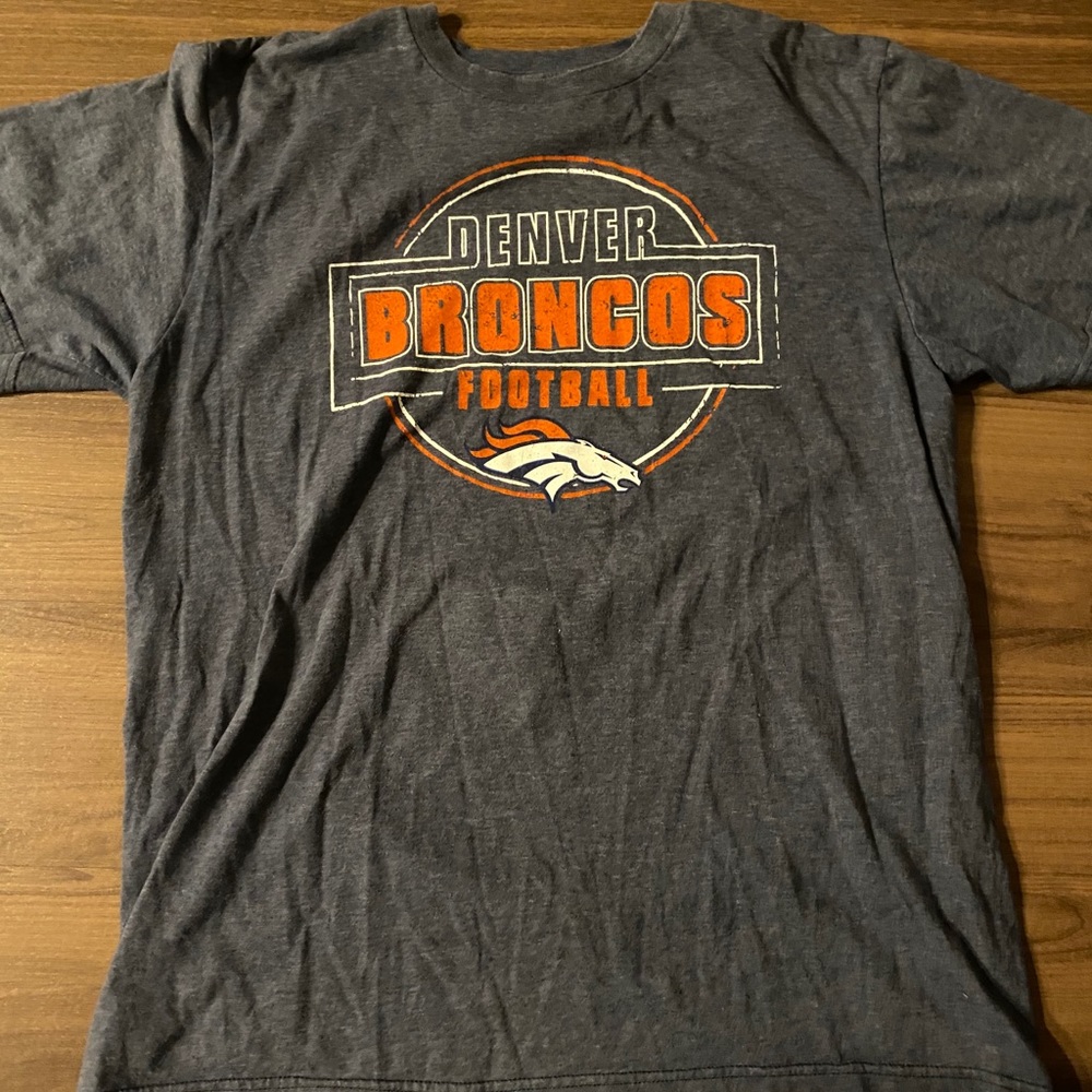 Grey Denver Broncos T-Shirt